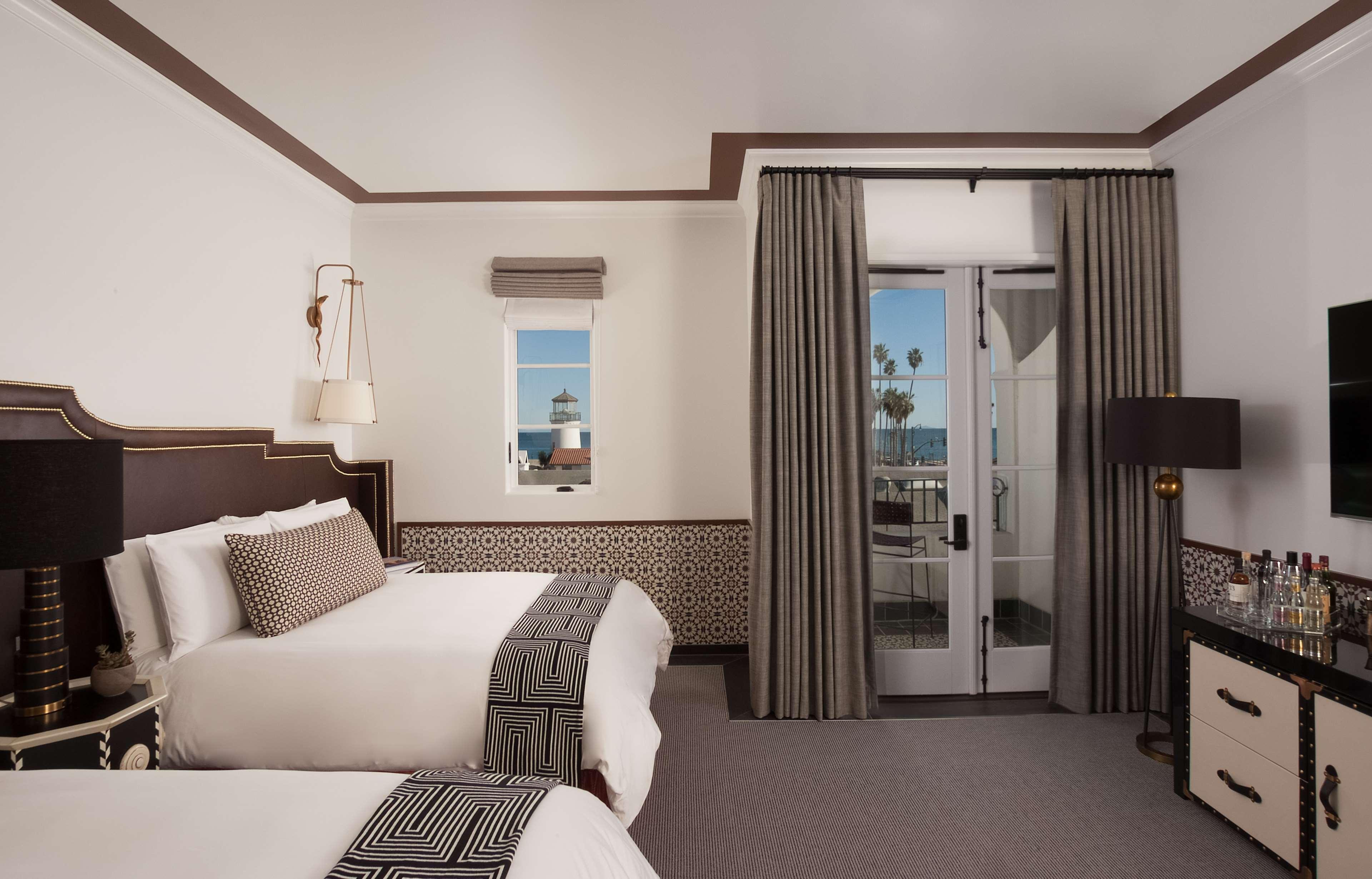 ホテル カリフォルニアン サンタバーバラ エクステリア 写真